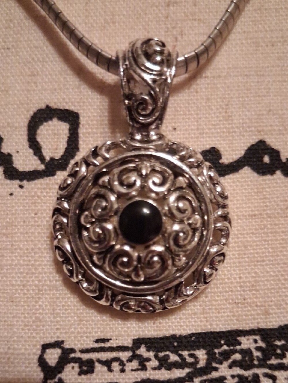 Vintage Silvertone Filigree Pendant Necklace with Black Stone-Fashion Jewelry